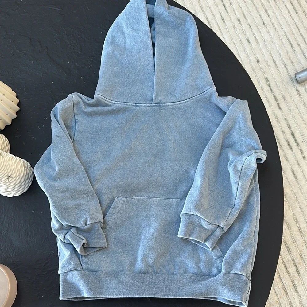 Talentless - Picture 3 of 5